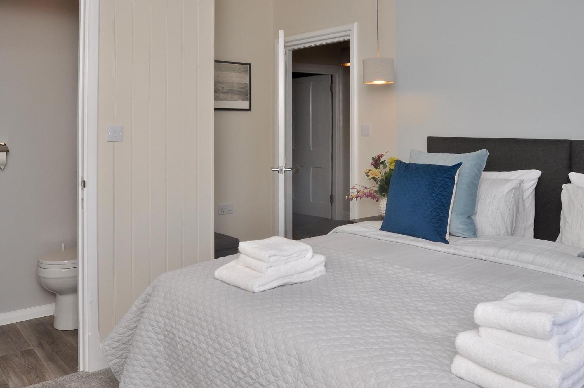 Bridge Street Apartments. Boutique Style Luxury, In The Heart Of Taunton. Room photo